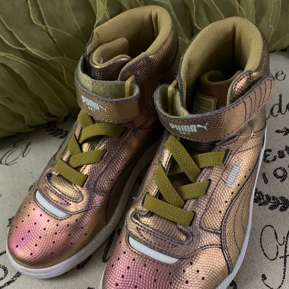 NWOT- Puma Girls  S-2C